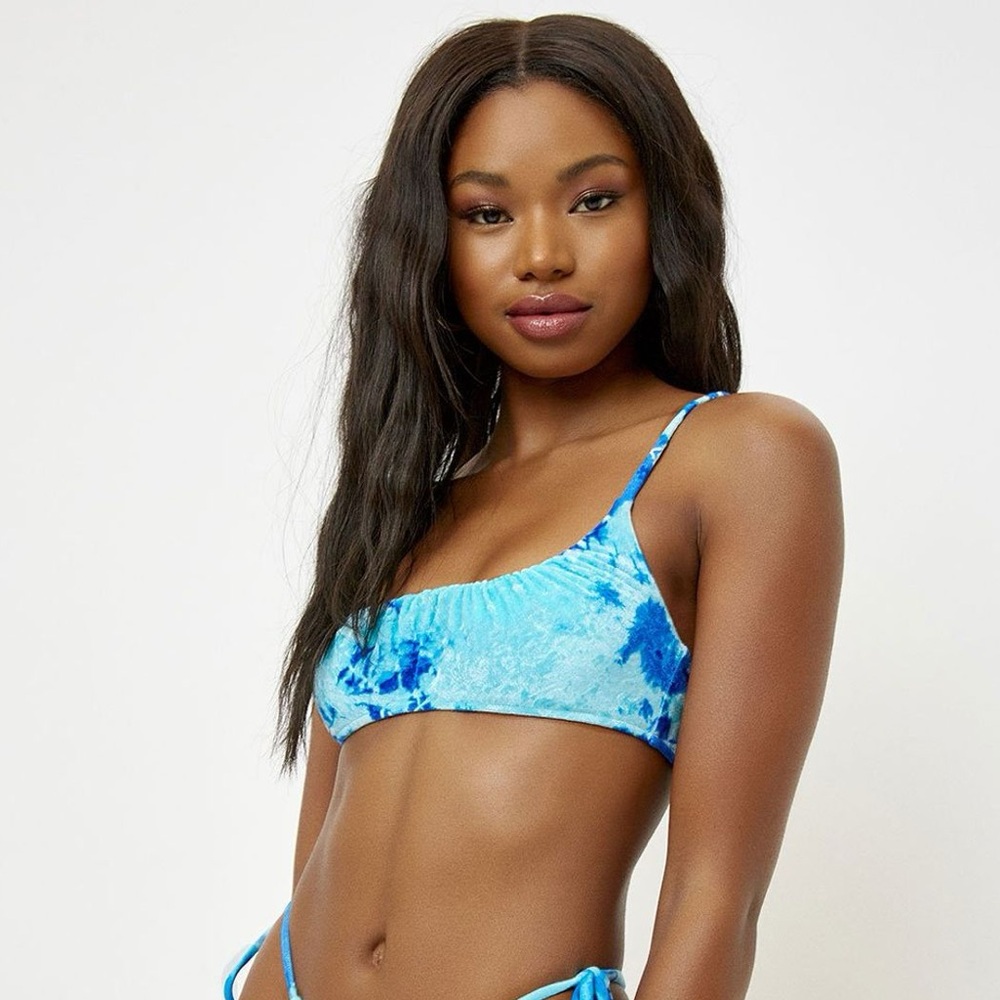 Frankie’s Bikinis Liam Top in Aqua Tie Dye